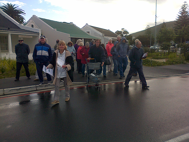 History members in Aberdeen Street